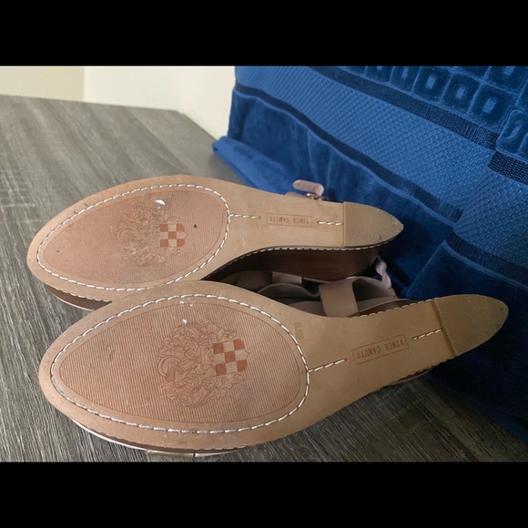 Vince Camuto - Picture 3 of 3